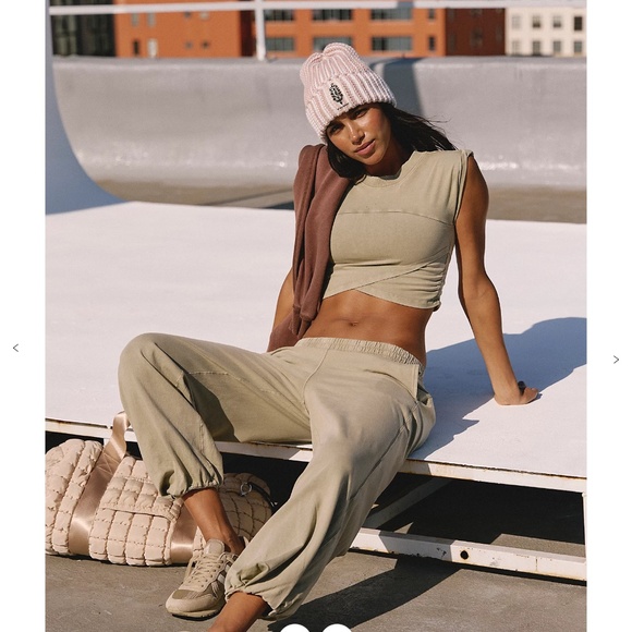 FP Movement by Free People Pants - FP Movement by Free People Hot Shot Crossover Set in Sage Stone in M NWT
